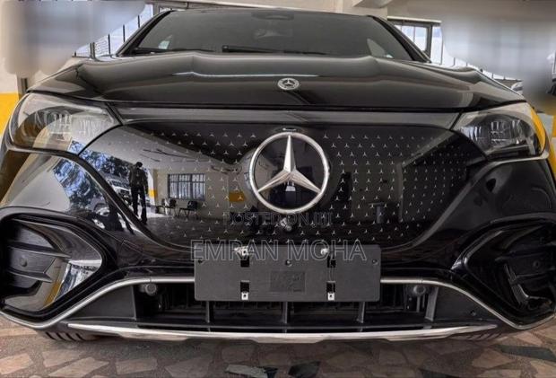 Mercedes-Benz EQE 2024 Black