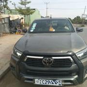 Toyota Hilux 2021 Gold for sale