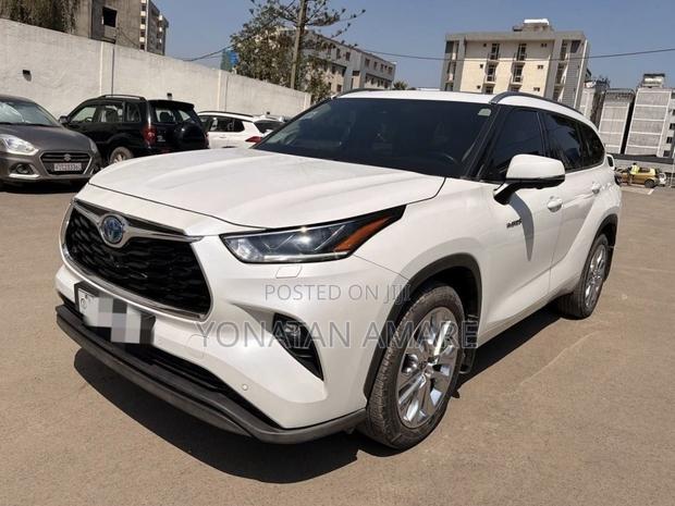 Toyota Highlander 2023 White