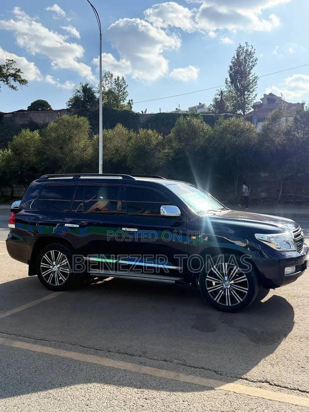 Toyota Land Cruiser 2009 Black