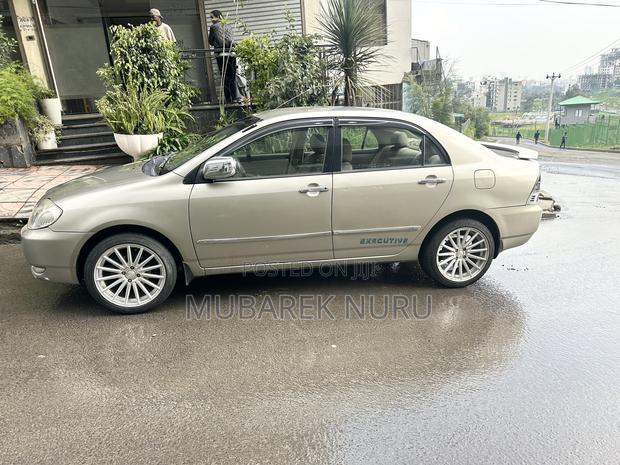 Toyota Corolla Sedan 2003 Gold