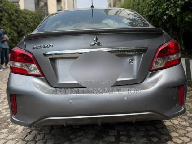 Mitsubishi Attrage 2022 Gray
