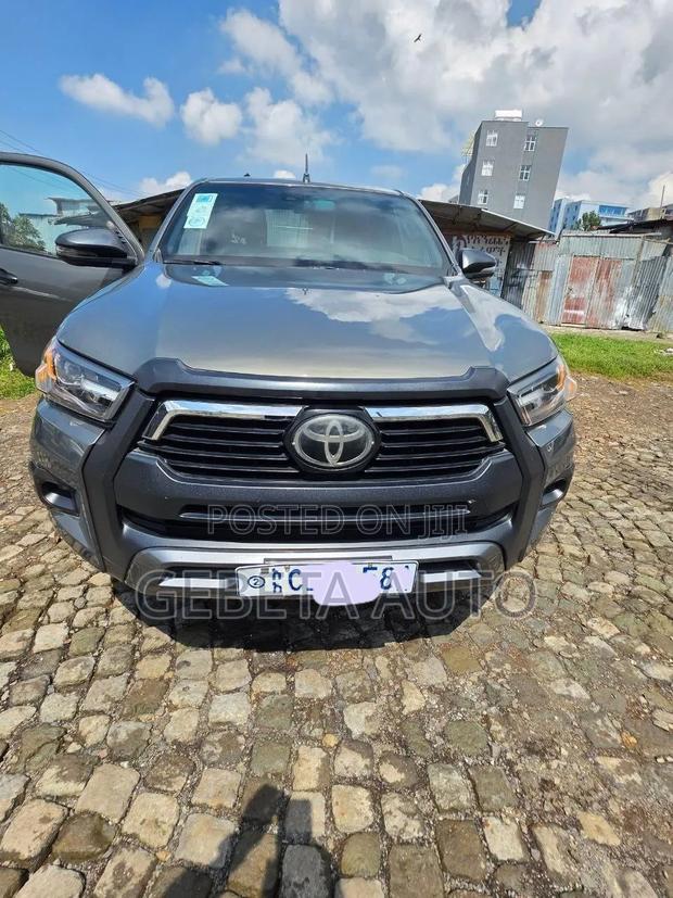 Toyota Hilux 2021