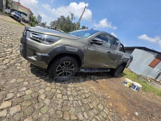 Toyota Hilux 2021
