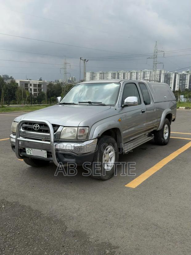 Toyota Hilux 2.5 Cab 2005 Silver
