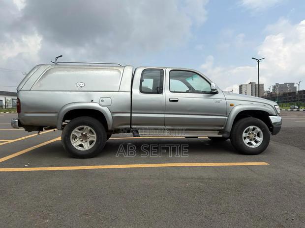 Toyota Hilux 2.5 Cab 2005 Silver