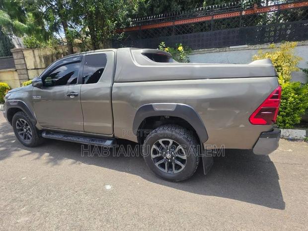 Toyota Hilux 2021