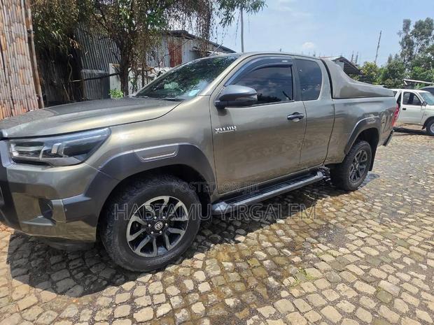 Toyota Hilux 2021