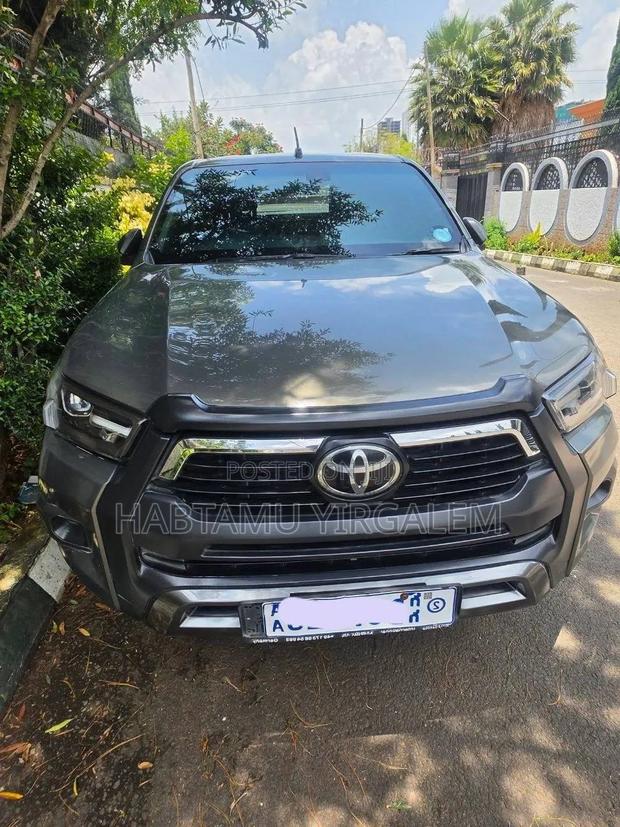 Toyota Hilux 2021