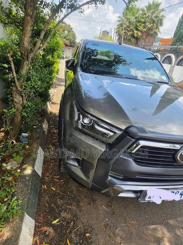 Toyota Hilux 2021