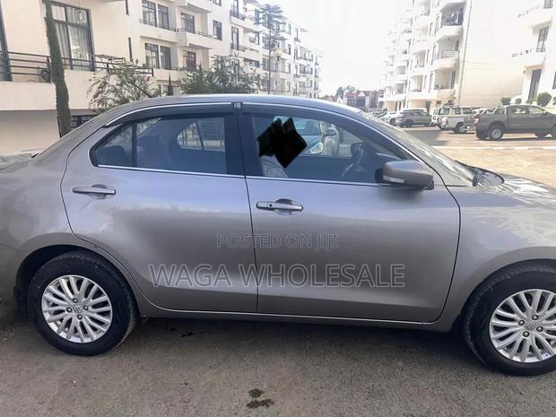 Suzuki Dzire 2022 Silver