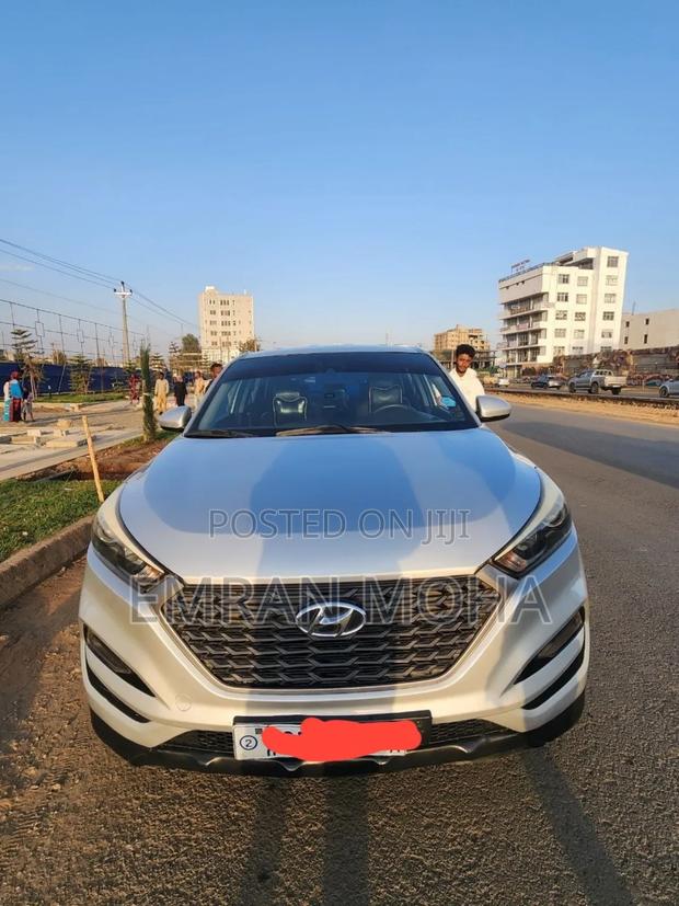 Hyundai Tucson 2017 Silver
