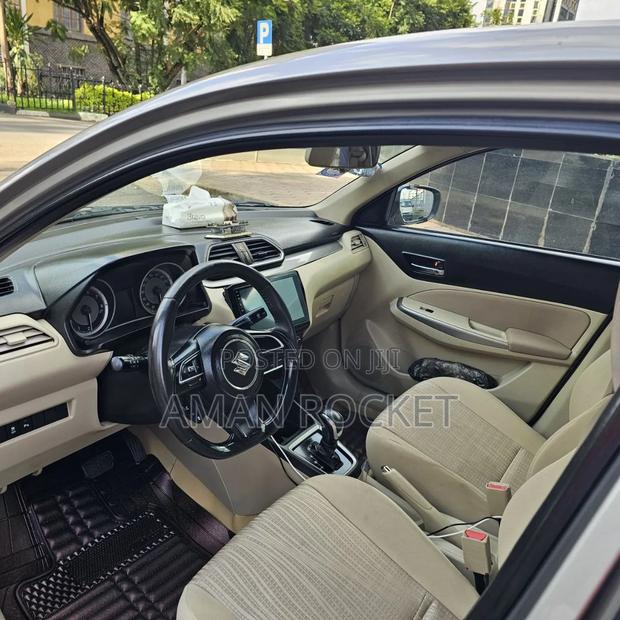Suzuki Dzire 2022 Silver