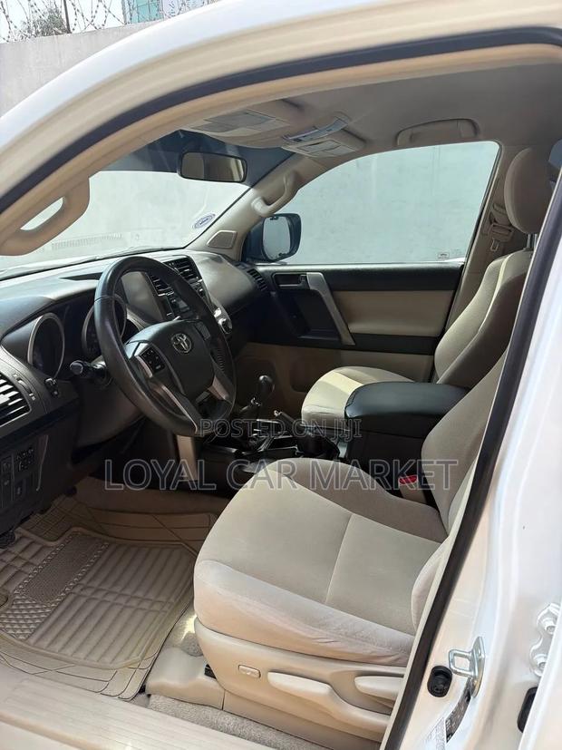 Toyota Land Cruiser Prado 2011 White