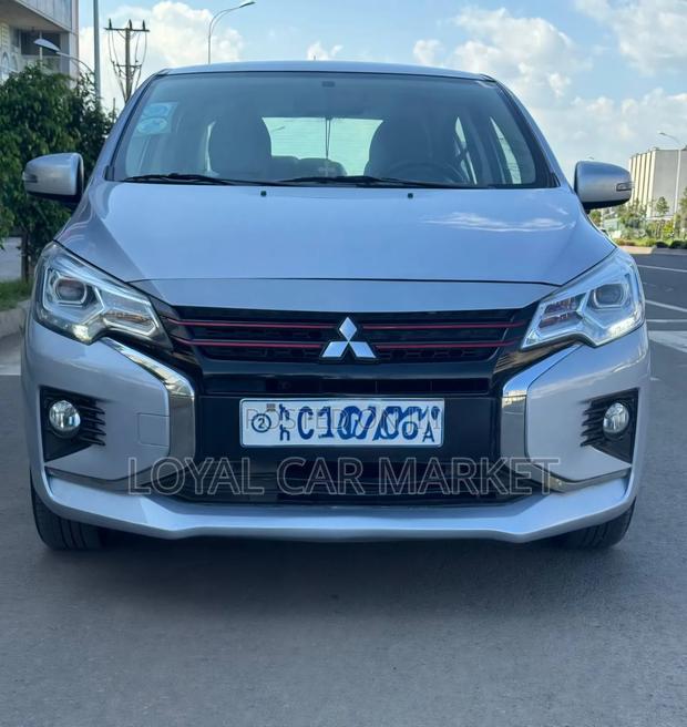 Mitsubishi Attrage 2022 Gray