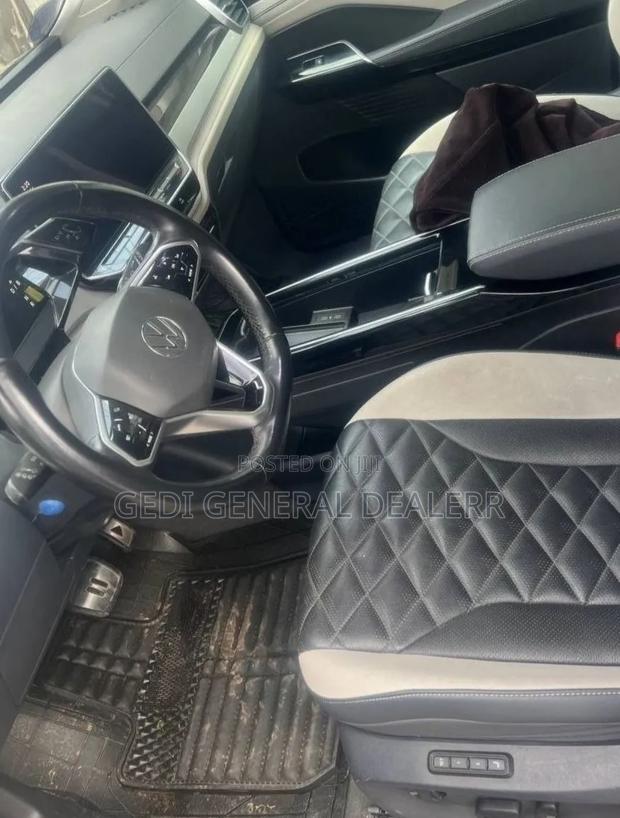 Volkswagen ID.6 Crozz 85 kWh RWD 2022 Brown