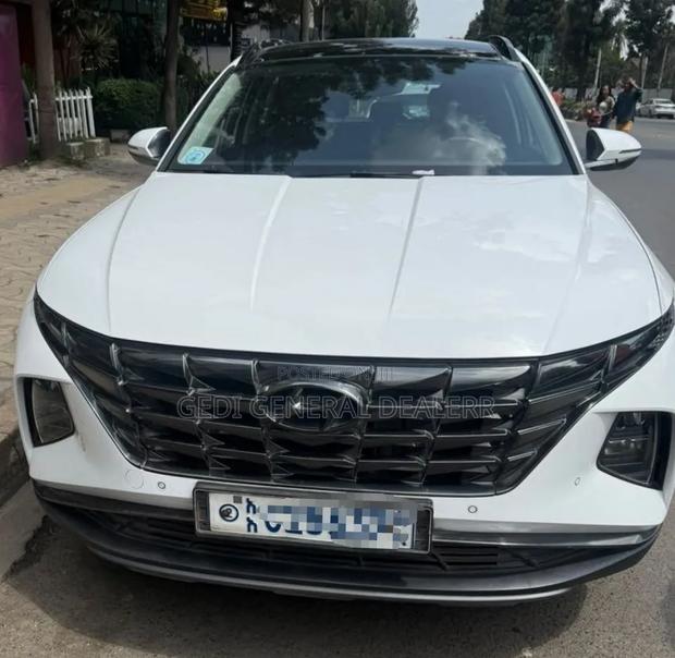 Hyundai Tucson 2022 White