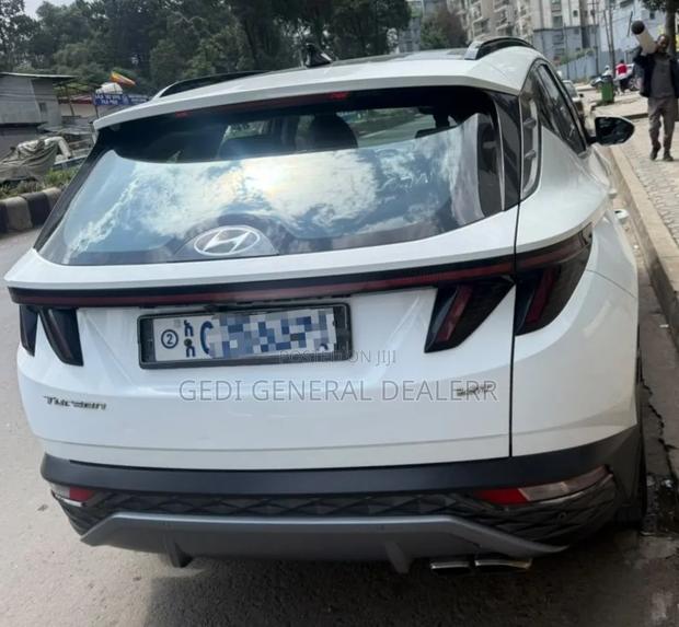 Hyundai Tucson 2022 White