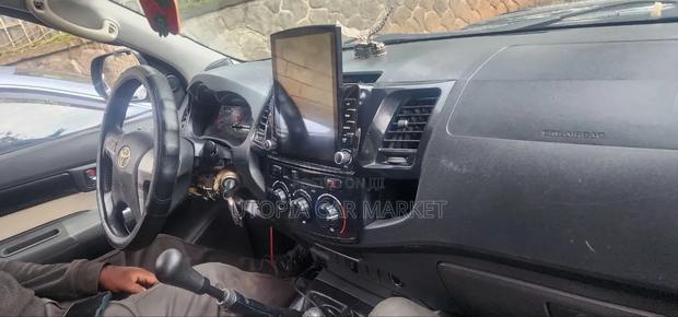 Toyota Hilux 2014 Gray