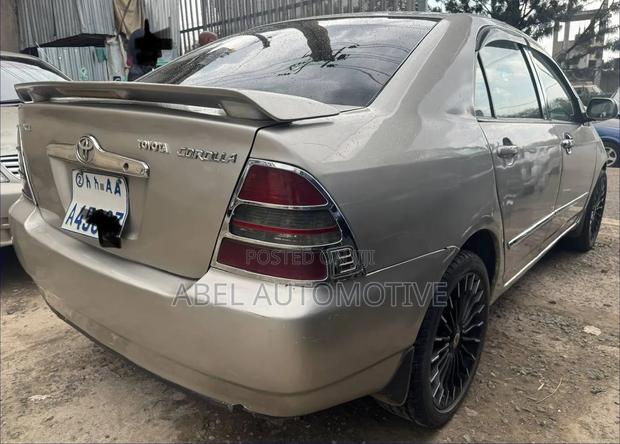 Toyota Corolla 2003 Gold