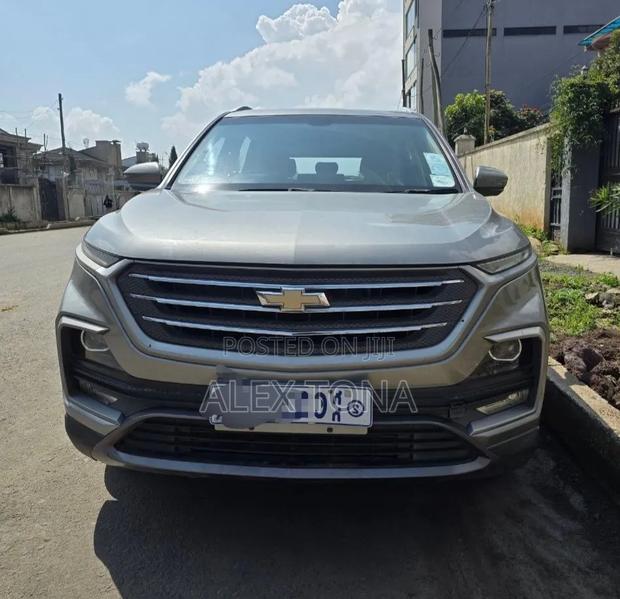 Chevrolet Captiva 2022 Gray