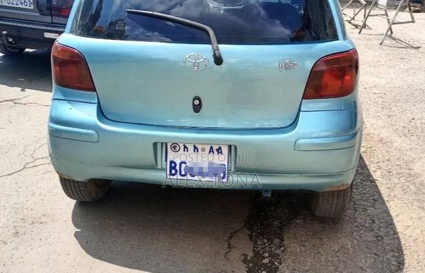 Toyota Vitz 2002 Green