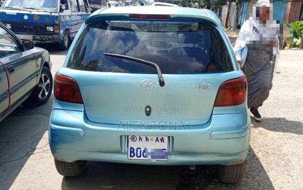 Toyota Vitz 2002 Green