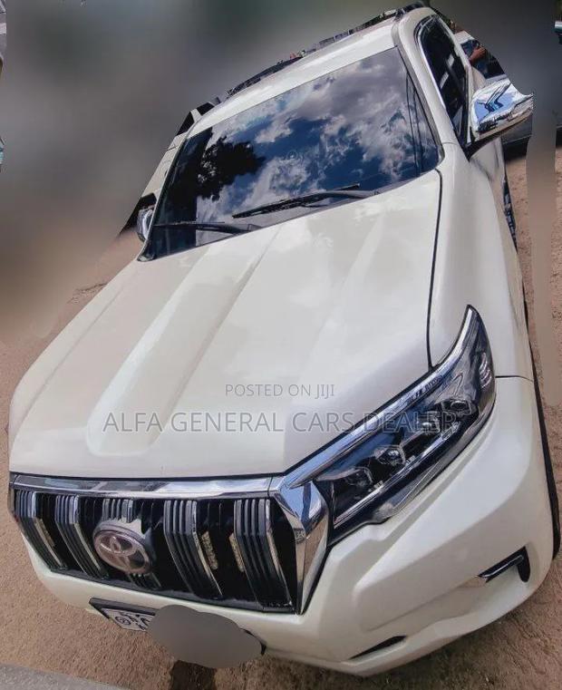 Toyota Land Cruiser Prado 2013