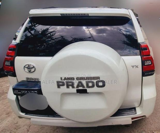 Toyota Land Cruiser Prado 2013