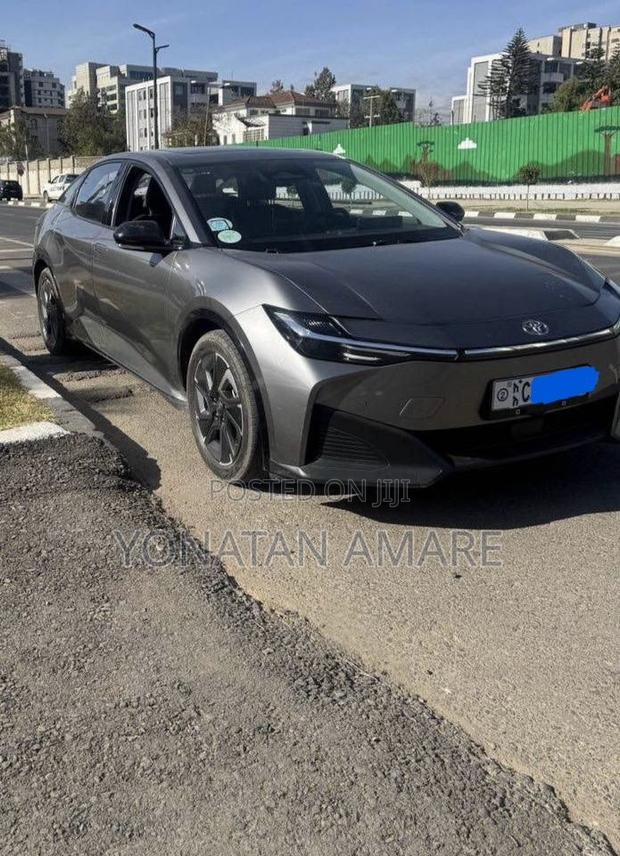Toyota bZ3 2024 Gray