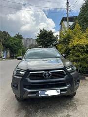 Toyota Hilux 2021 Gray for sale