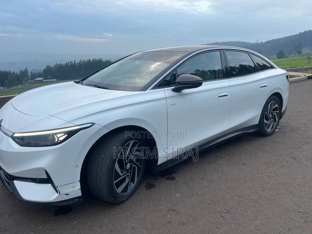 Volkswagen ID.7 Pro Match 2025 White