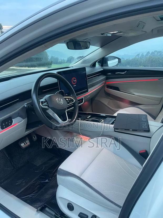 Volkswagen ID.7 Pro Match 2025 White