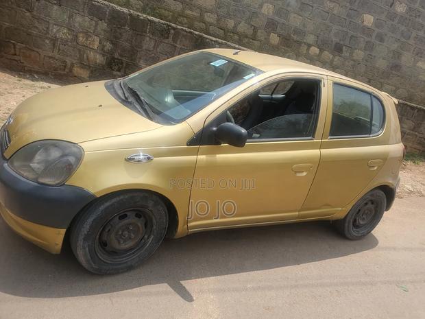 Toyota Yaris 1.0 1999 Gold