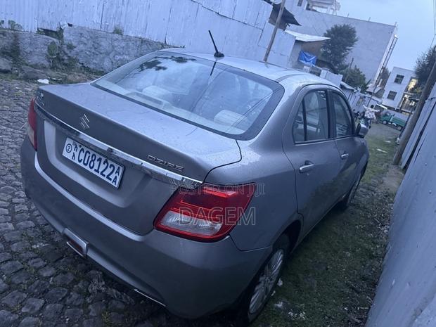 Suzuki Dzire 2022 Silver