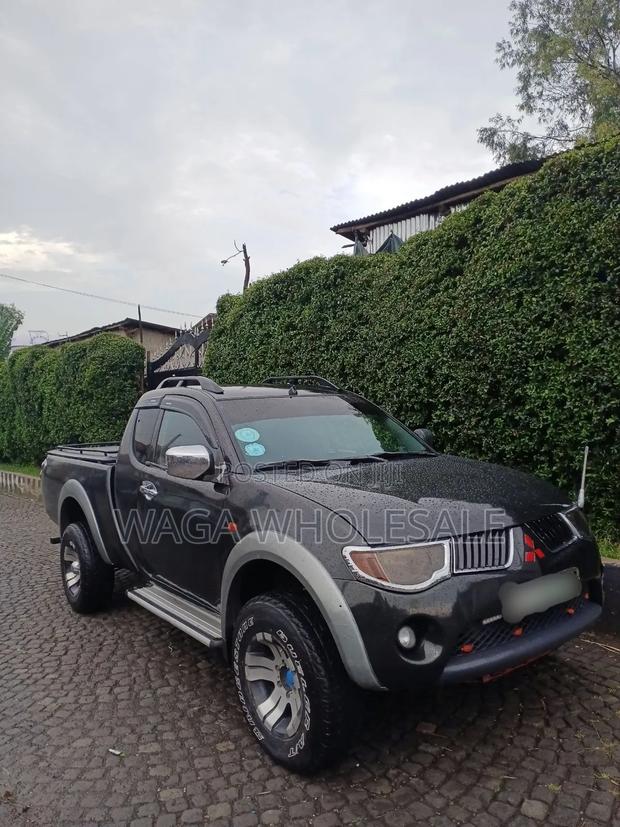 Mitsubishi L200 2007 Black