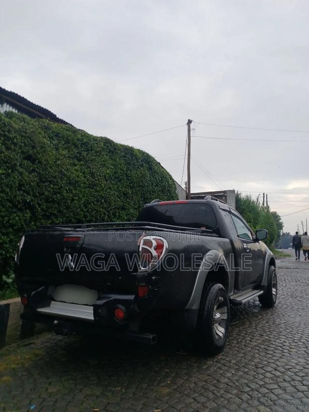 Mitsubishi L200 2007 Black