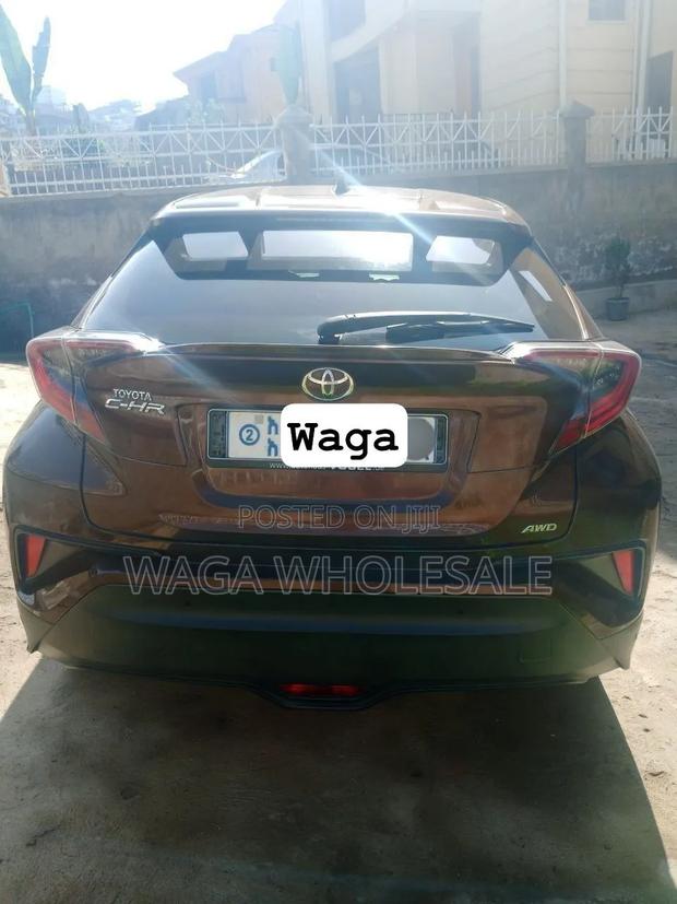 Toyota C-HR 2017 Brown