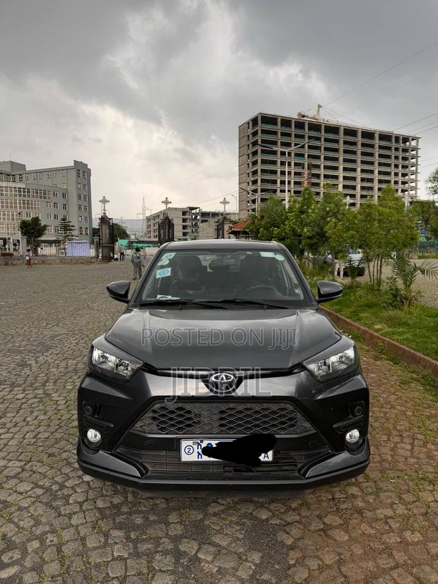 Toyota Raize 1.0 AWD 2023 Black