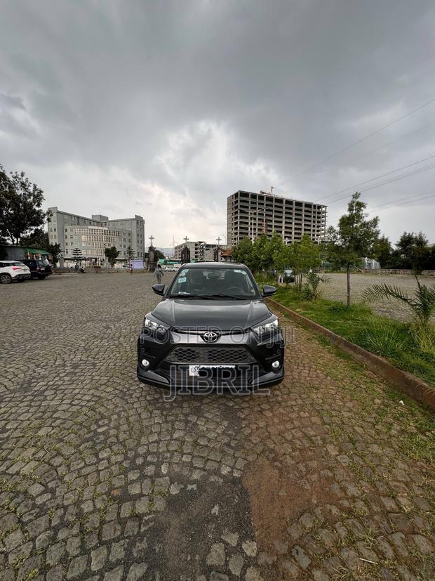 Toyota Raize 1.0 AWD 2023 Black