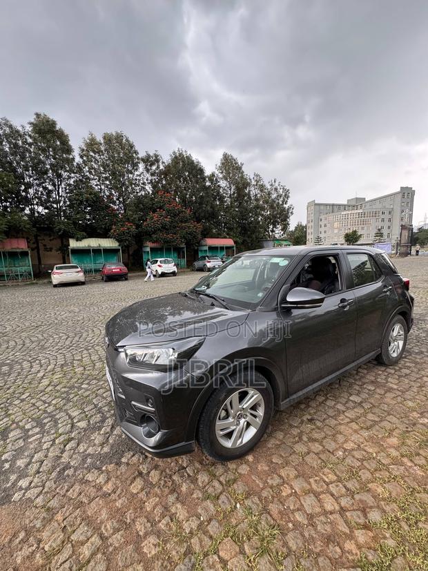 Toyota Raize 1.0 AWD 2023 Black
