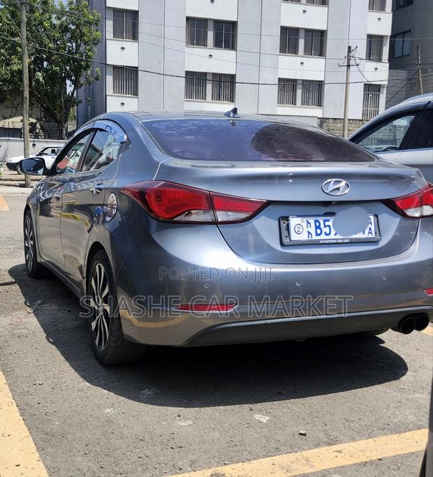 Hyundai Avante 2015 Silver