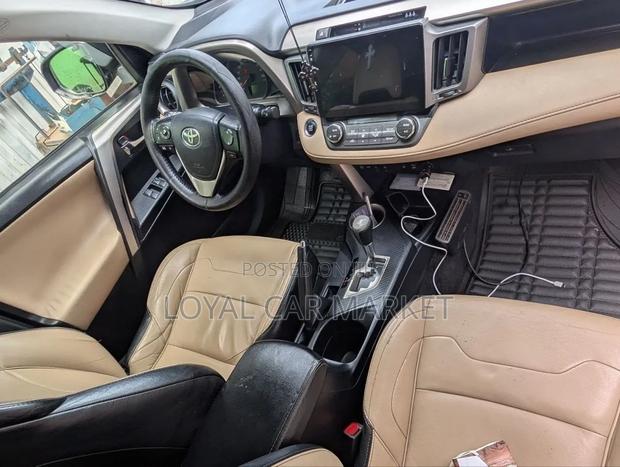 Toyota RAV4 2015 Gray