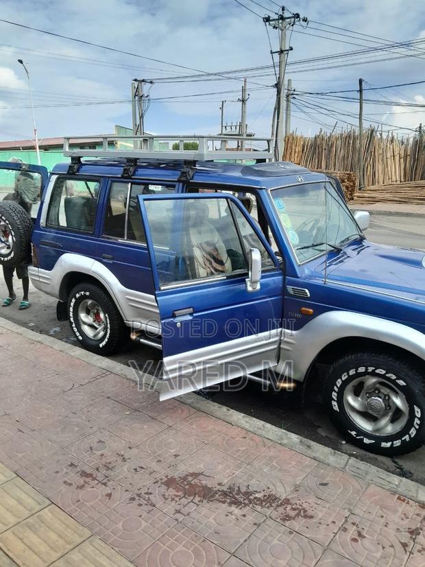 Hyundai Galloper LWB 2000 Blue