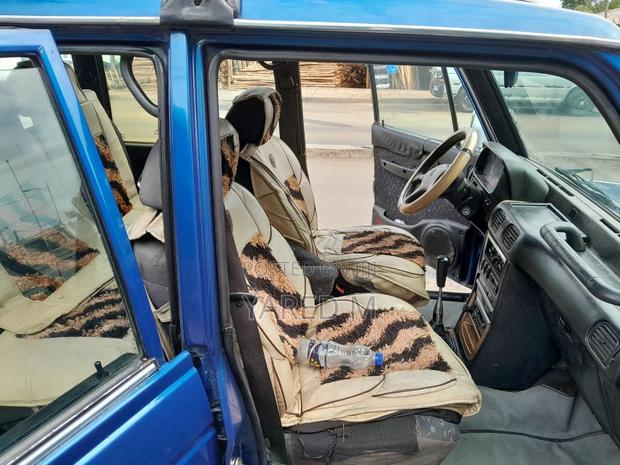Hyundai Galloper LWB 2000 Blue