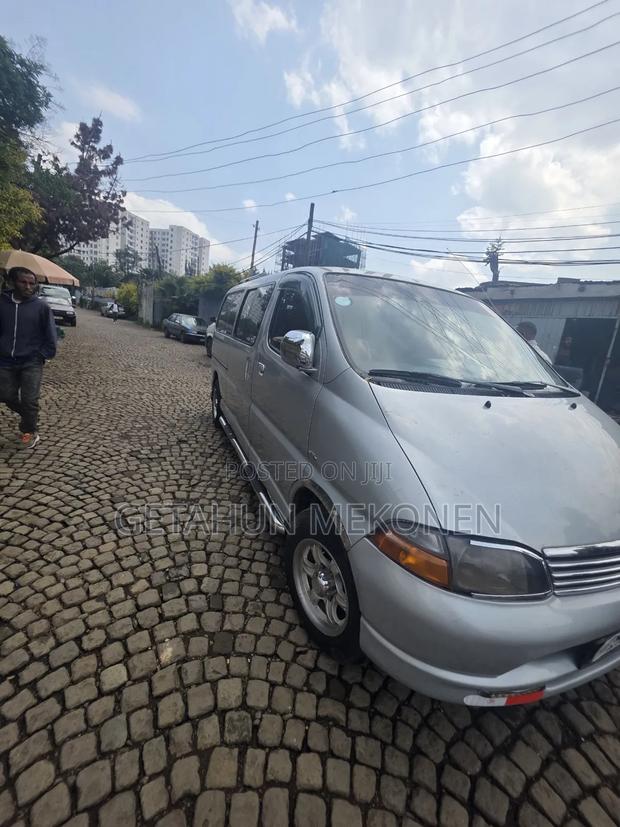Car 2006 Silver