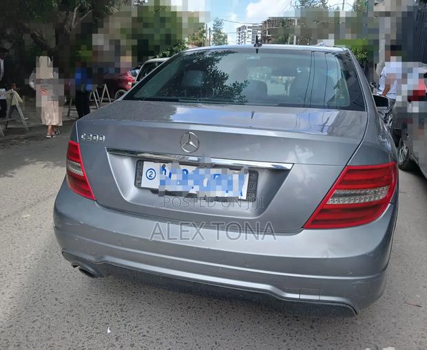 Mercedes-Benz C180 2012 Gray