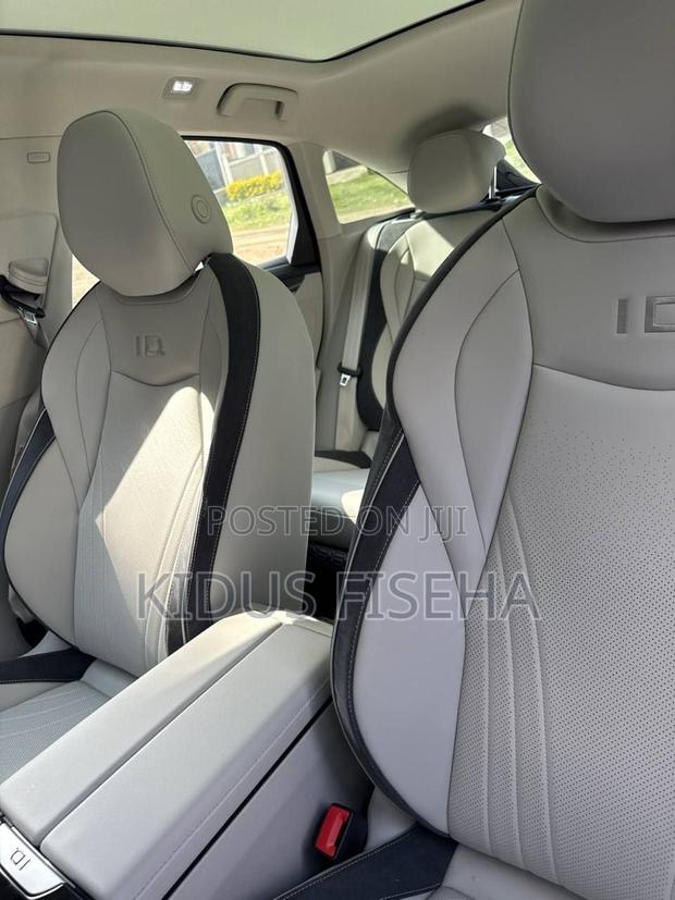 Volkswagen ID.7 2025 White
