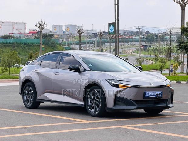 Toyota bZ3 2024 Gray