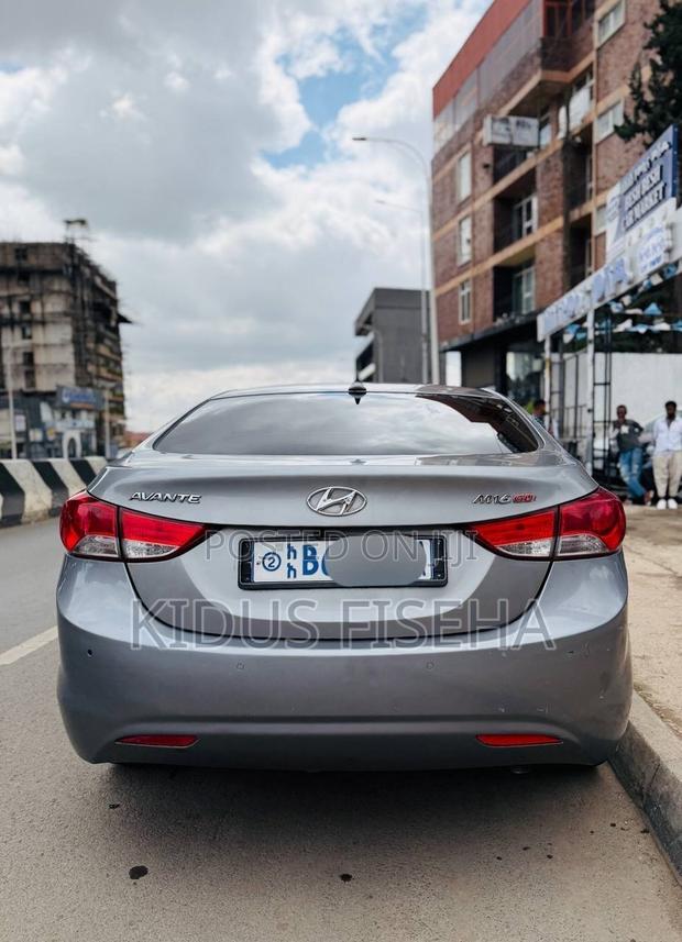 Hyundai Avante 2012 Gray